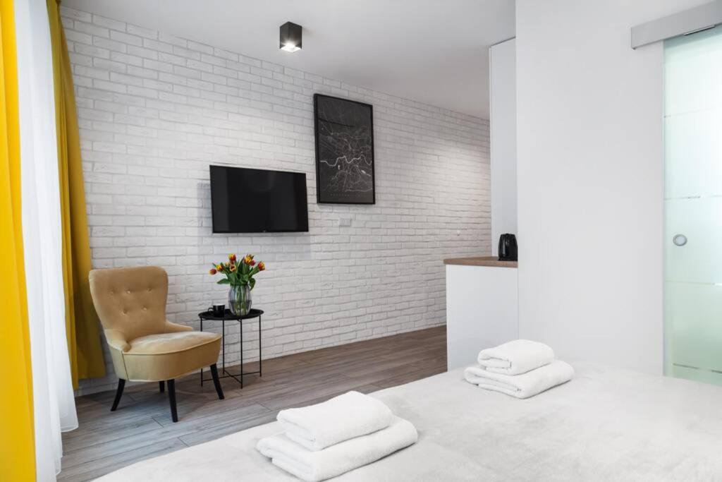 Househost Apartment: Miodowa 42/8B Street Krasków Eksteriør bilde