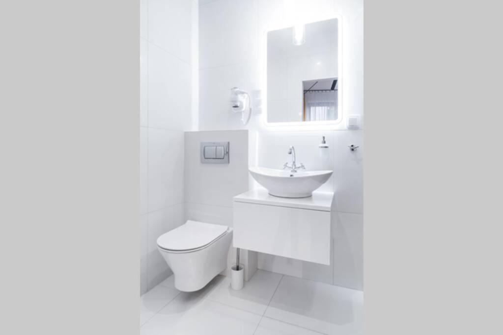 Househost Apartment: Miodowa 42/8B Street Krasków Eksteriør bilde